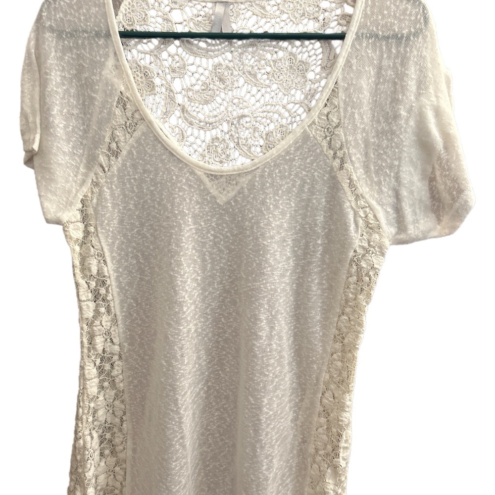 Vanity White Lace Detail‎ Top